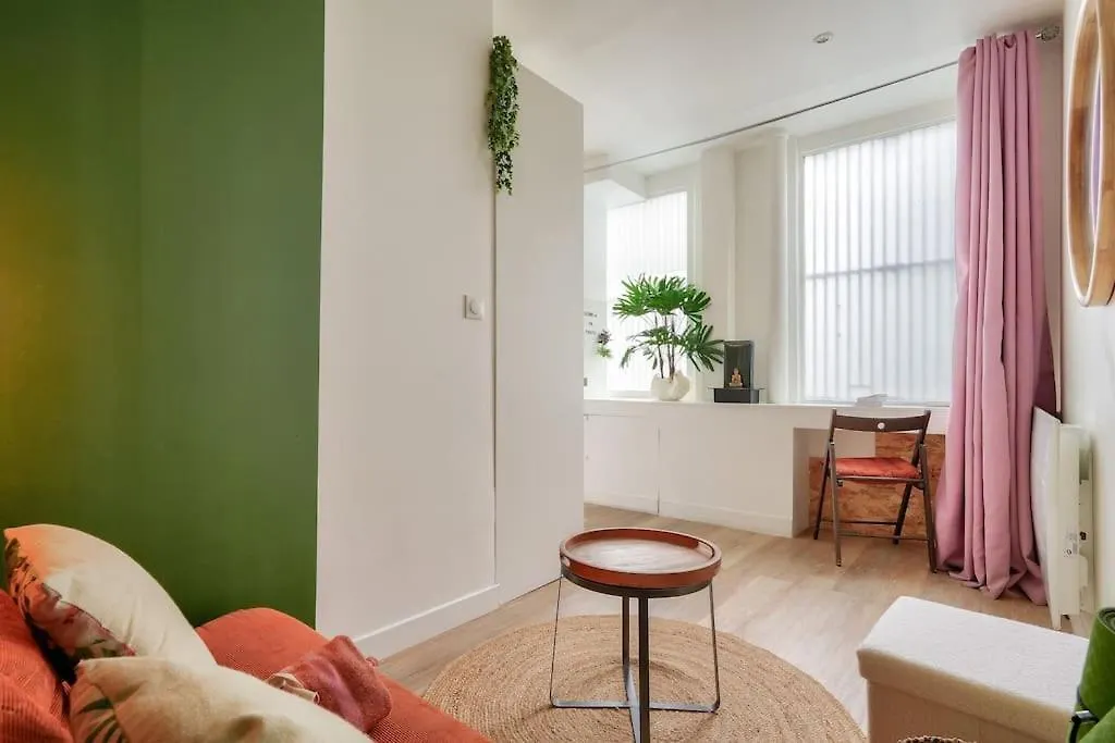Zen Apartment *